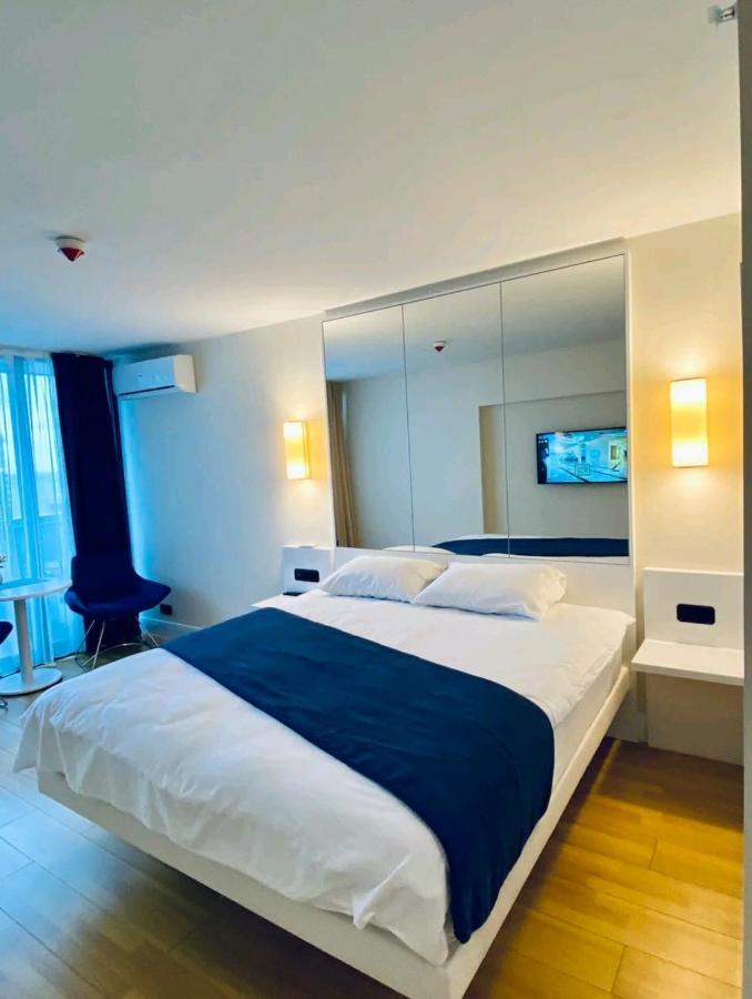 Orbi City Apartment Батуми Экстерьер фото